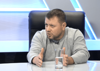 Fermier: Recomandăm celor de la guvernare să coboare din fotolii, să meargă prin sate unde beau băieții câte o bere că precis iau bătaie