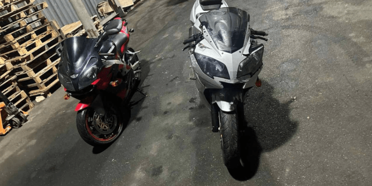 Таможенники предотвратили попытку ввезти нелегально два мотоцикла