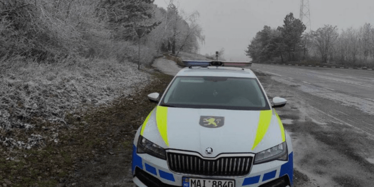 Из-за снегопада движение на трассе Кишинев-Леушены затруднено