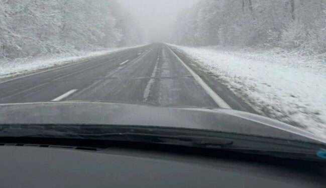Полиция Молдовы призвала к осторожности: на дорогах скользко из-за снега