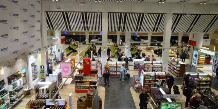 Новый скандал вокруг тендера на аренду коммерческих помещений в аэропорту Кишинева