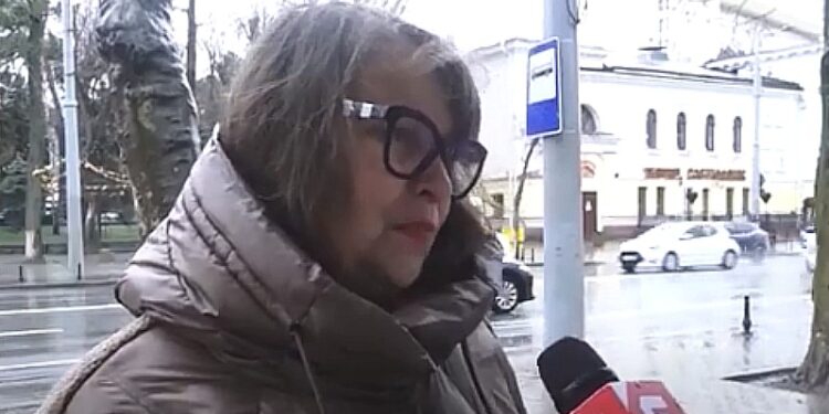 Кишиневцы возмущены закрытием Пятого канала: «Без оппозиционной прессы власти будут творить, что хотят»