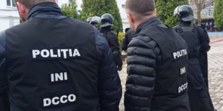 Обыски по делу о шантаже в тюрьмах: на время расследования задержанных перевели в Кишинев