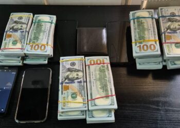 Contrabandă cu peste 180 mii dolari. Patru moldoveni – reținuți