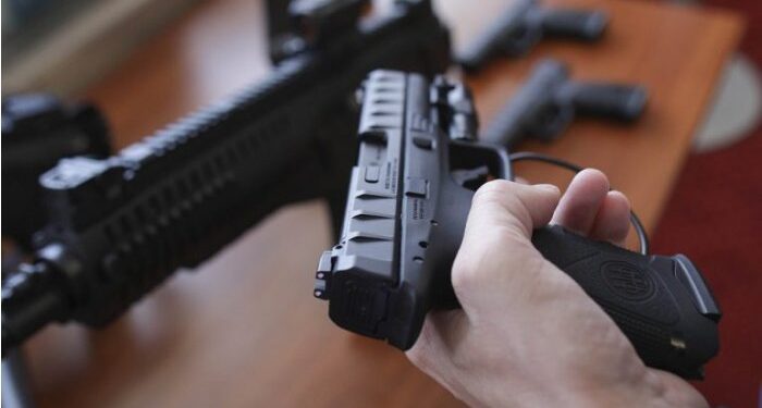 Полиция проводит кампанию по добровольной сдаче имеющегося у граждан оружия