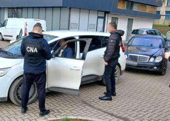Un avocat din Bălți a fost reținut în flagrant de CNA: Ar fi pretins 100 000 de lei sub pretextul influențării unor judecători de la Chișinău