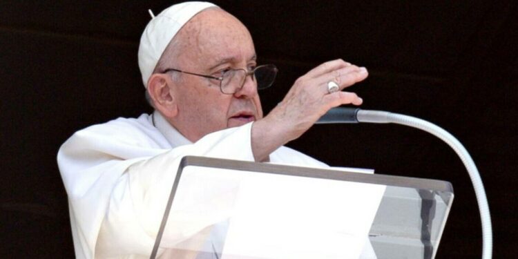 Папа римский: Киев должен иметь мужество поднять белый флаг и вести переговоры