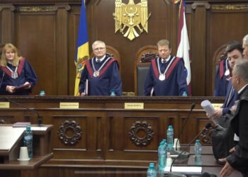 Ședință amânată: Curtea Constituțională a contramandat pentru data de 26 martie examinarea constituționalității Legii care limitează dreptul a sute de cetățeni de a candida la alegeri