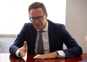 Cetățeanul străin, care verifică integritatea judecătorilor moldoveni, nu e deloc integru, arată o investigație realizată de anticorupție.md