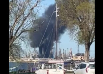 Explozie la o Rafinărie din România. A fost activat Planul Roșu de Intervenție