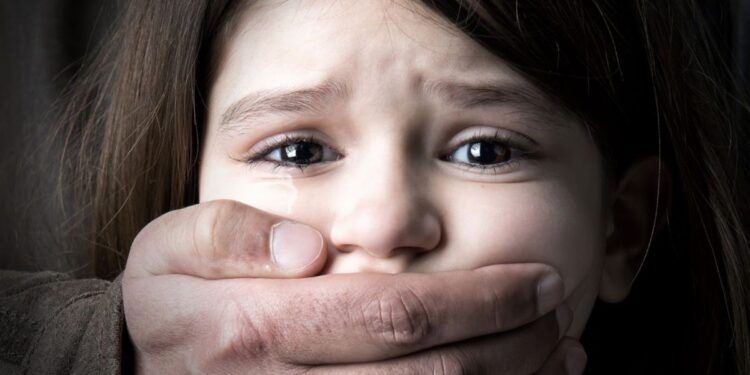 Date șocante în România: Copii de grădiniță duși în străinătate pentru a fi exploatați sexual