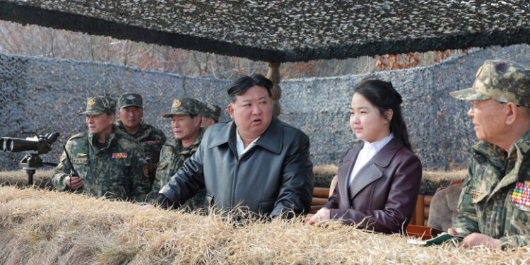 Dinastia comunistă din Coreea de Nord continuă: Kim Jong Un și-a ales fiica drept succesoare