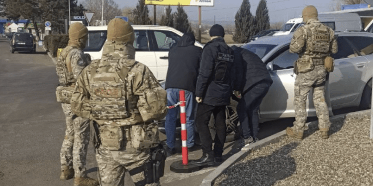 Un nou caz de organizare a migrației ilegale: Trei suspecți au fost reținuți