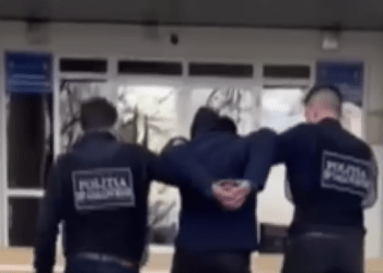 Ar fi comis un jaf stradal. Un tânăr din Ialoveni, reținut pe urme fierbinți