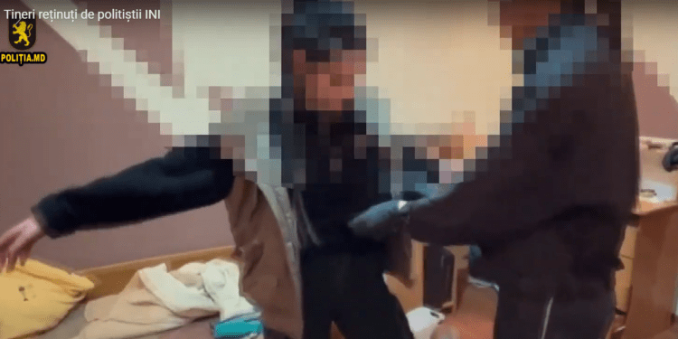 Droguri în valoare de sute de mii de lei, ridicate de ofițerii de investigație