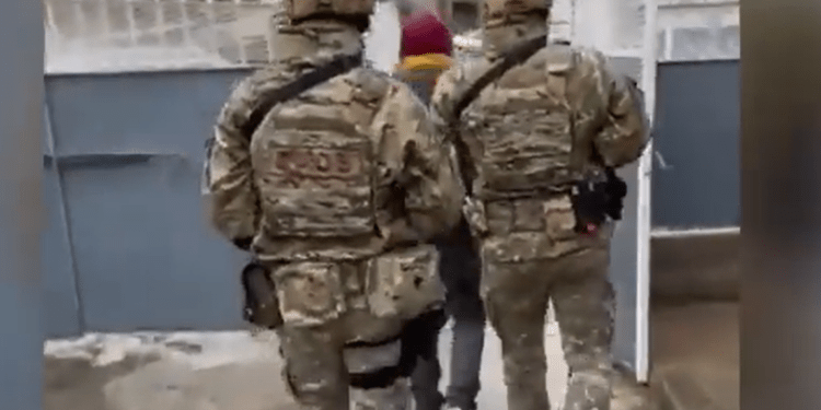 Schemă cu migrația ilegală a ucrainenilor: percheziții și reținerea unui suspect moldovean