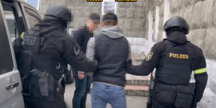 Au refuzat să livreze droguri în Germania, dar au fost „sancționați” cu 5.000 euro. Doi bărbați din Căușeni – reținuți