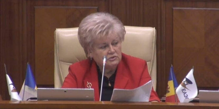 Fără majorarea pensiilor și fără discuții despre problemele din domeniul sănătății: PAS a ignorat inițiativele importante ale deputatei Reghina Apostolova în cadrul ședințe parlamentare