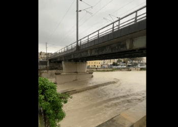 Şapte persoane sunt date dispărute în Franţa în urma ploilor abundente din sud-estul ţării aduse de furtuna Monica