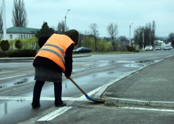 В Оргееве полным ходом идет генеральная весенняя уборка
