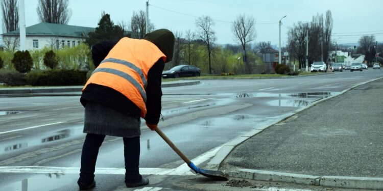 В Оргееве полным ходом идет генеральная весенняя уборка