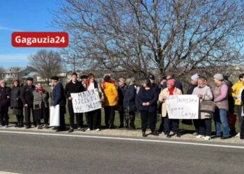 Protest în UTA Găgăuzia împotriva acțiunilor Maiei Sandu și PAS: Oamenii contestă încălcarea statutului juridic special