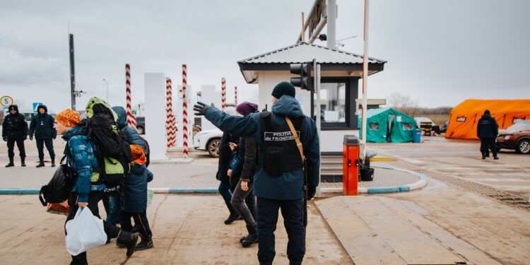 Noi prevederi pentru angajarea refugiaților ucraineni. ANOFM oferă detalii