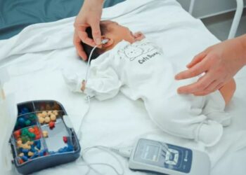 De la începutul anului, 2 nou-născuți în Moldova au fost diagnosticați cu surditate din peste 1.400 examinați