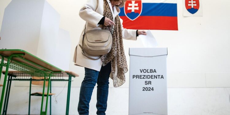 В Словакии состоится второй тур выборов президента