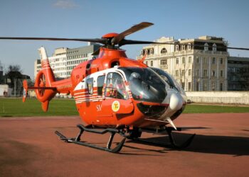 Un bebeluș de doar două luni, transportat cu elicopterul SMURD de la Chișinău la Iași