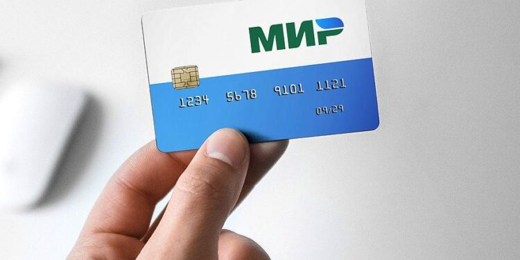 Жители Гагаузии массово получают надбавки к пенсиям и зарплатам