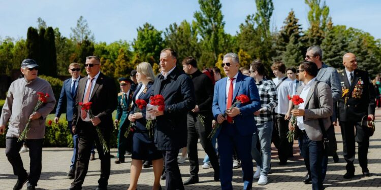 Osemintele ostașilor Armatei Sovietice, care au învins fascismul la Șerpeni, au fost înhumate