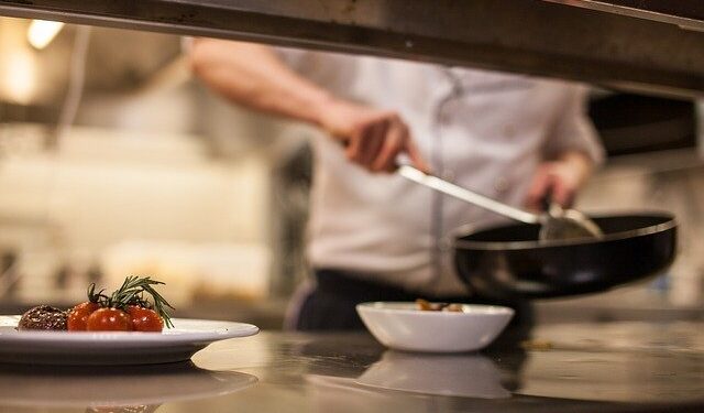 Нацагентство общественного здоровья проводит расследование массового отравления в ресторане в Кишиневе