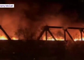 Un tren a luat foc în mers în Canada