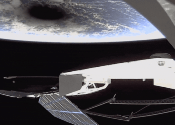 Eclipsa de Soare, văzută din spațiu, de pe sateliții lui Elon Musk