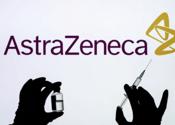 AstraZeneca впервые признала, что от её вакцины от COVID-19 можно умереть