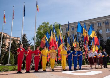 Orheiul a sărbătorit Ziua Drapelului de Stat: Orașul a fost împânzit de simbolurile identității noastre naționale