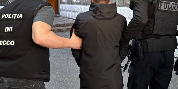 Reținuți pentru tentativă de escrocherie: Suspecții voiau să pună mâna pe 140.000 de euro