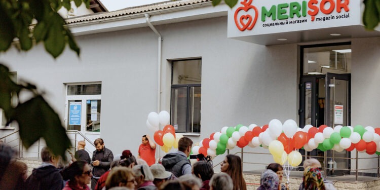 „Cea mai mare bucurie, avem un magazin unde ne putem permite ceva, mulțumim lui Ilan Șor”. Amplă transformare a unuia dintre magazinele sociale “Merișor” din Orhei: Localul a fost renovat complet și dotat cu echipamente și tehnică nouă | VIDEO