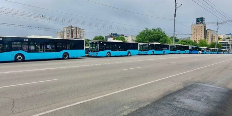 Бесплатный транспорт до кладбища «Святого Лазаря» и на второй Радоницы