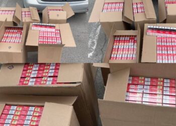 2500 pachete de țigări, găsite de ofițerii vamali într-un automobil. Șoferul nu a oferit explicații