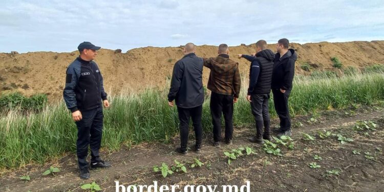 Пограничники задержали 4 граждан Украины, которые пытались незаконно попасть в Молдову