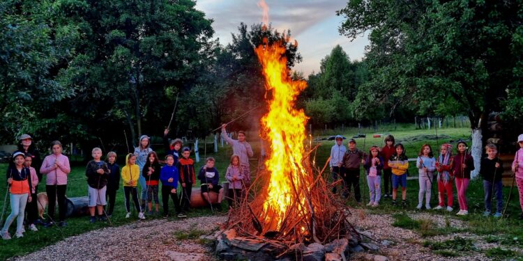 Vine vacanța cu tabere de vară pentru copii. Recomandări de la ANSA pentru părinți