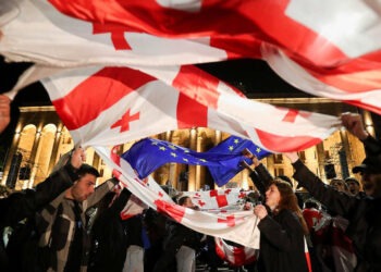 Парламент Грузии принял закон об иноагентах