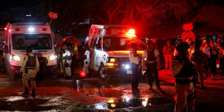 Nouă oameni au murit și 50 au fost răniți, după ce o scenă s-a prăbuşit la un miting electoral din Mexic