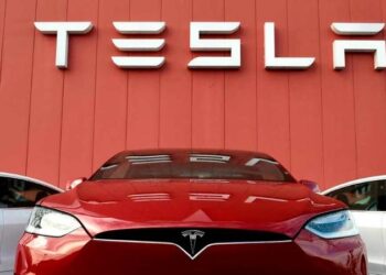 Tesla vs Tesla: Americanii lui Elon Musk au dat în judecată o companie de baterii din India pentru furtul mărcii