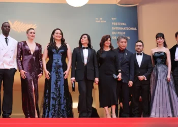 Каннский кинофестиваль открылся «пальмой» Мэрил Стрип. Фото с дорожки