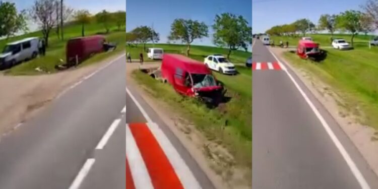 Accident grav pe drumul Rezina-Orhei: Un microbuz a ajuns în şanţ