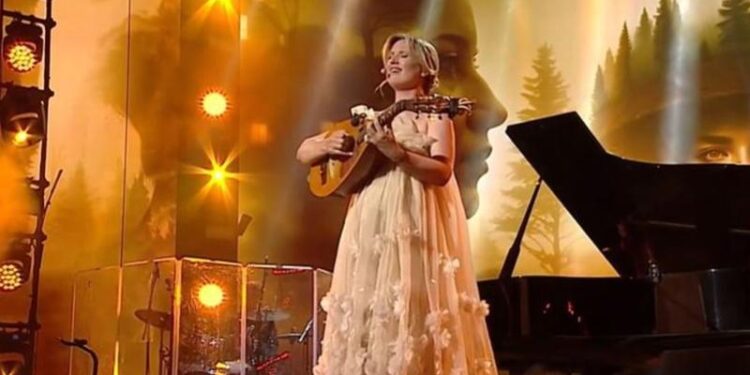 Moldoveanca Violeta Botezatu a cucerit scena în prima semifinală la „Românii au talent”: „M-a durut carnea pe mine, la cât de mult mi-a plăcut”