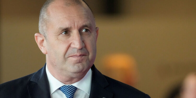 Президент Болгарии назвал победу Украины над Россией невозможной